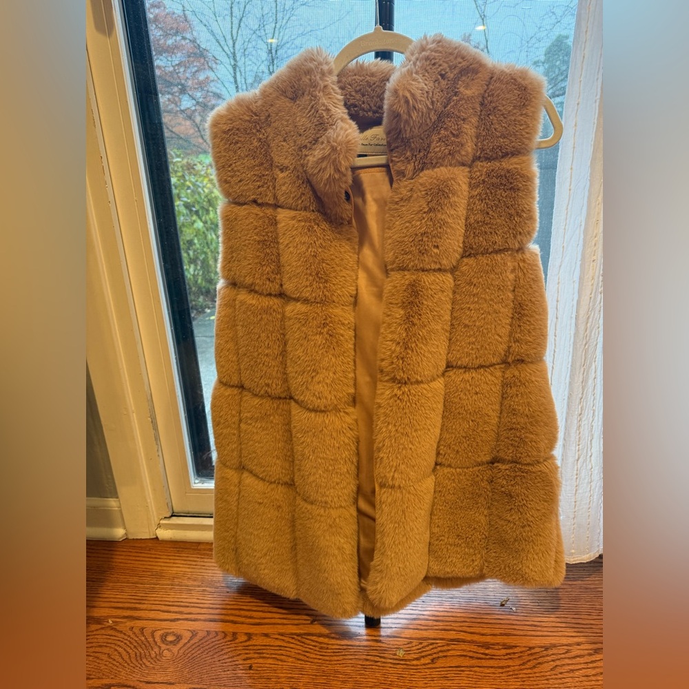 Women's Tan Faux Fur Vest